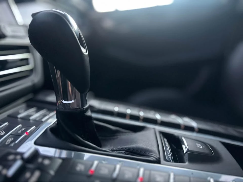 2020 Porsche Macan - Image 14 of 20