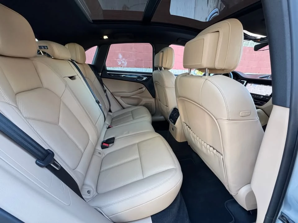 2020 Porsche Macan - Image 14 of 20