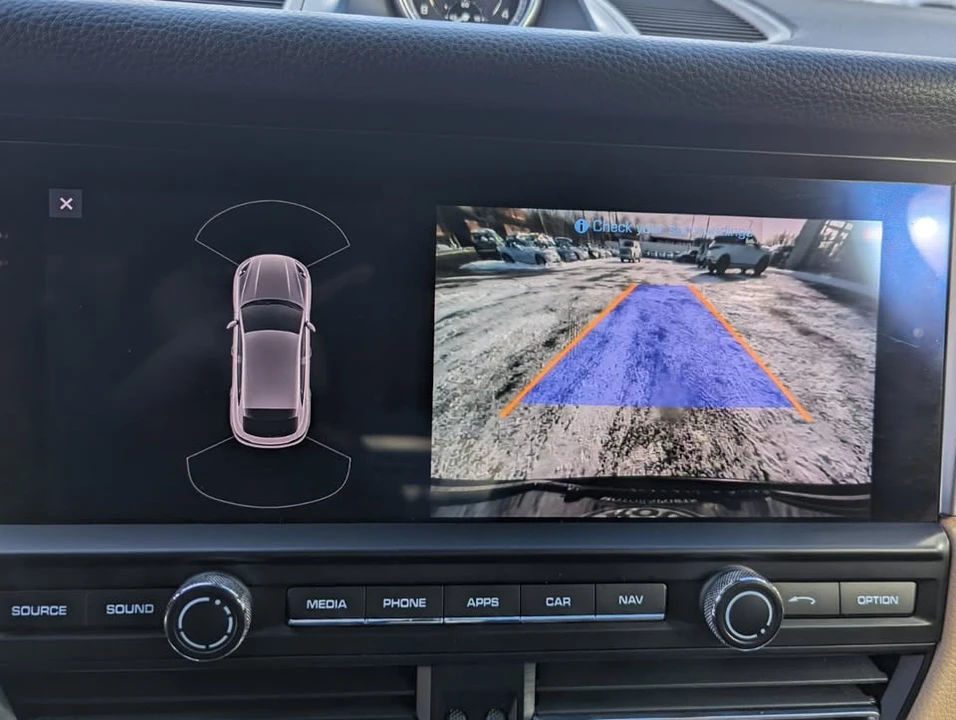 2020 Porsche Macan - Image 14 of 20