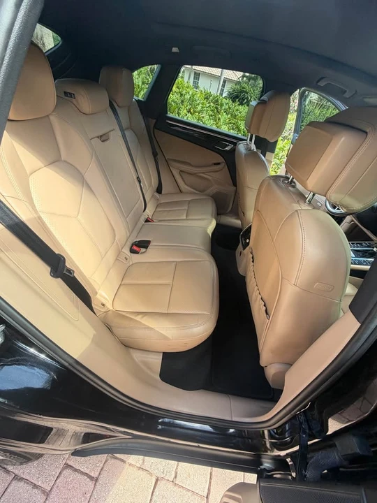 2020 Porsche Macan - Image 9 of 15
