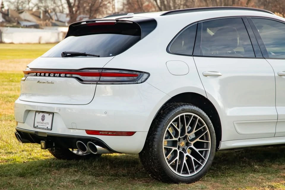 2020 Porsche Macan - Image 15 of 20
