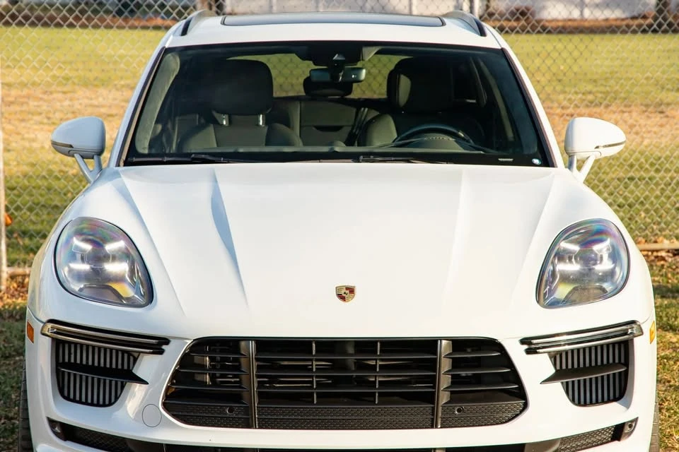 2020 Porsche Macan - Image 17 of 20