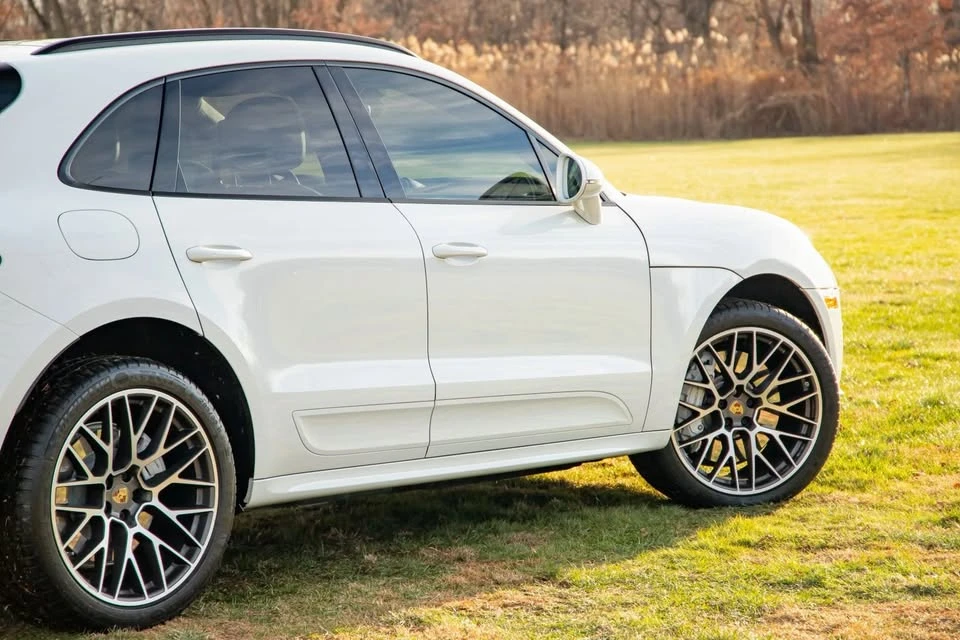 2020 Porsche Macan - Image 16 of 20