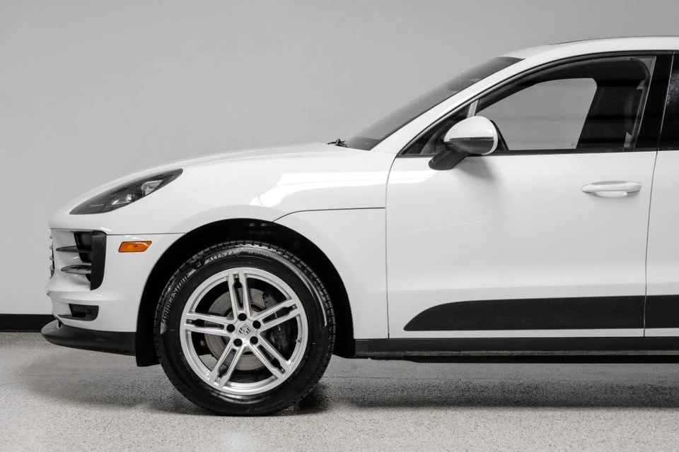 2020 Porsche Macan - Image 12 of 20
