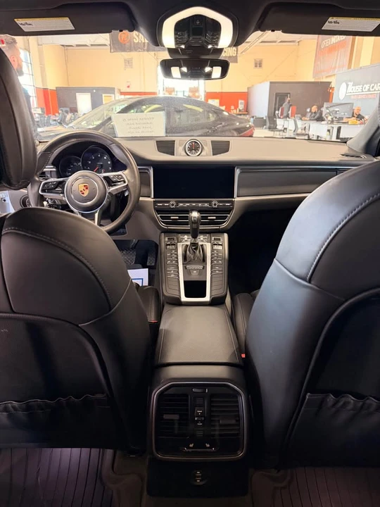 2020 Porsche Macan - Image 10 of 16