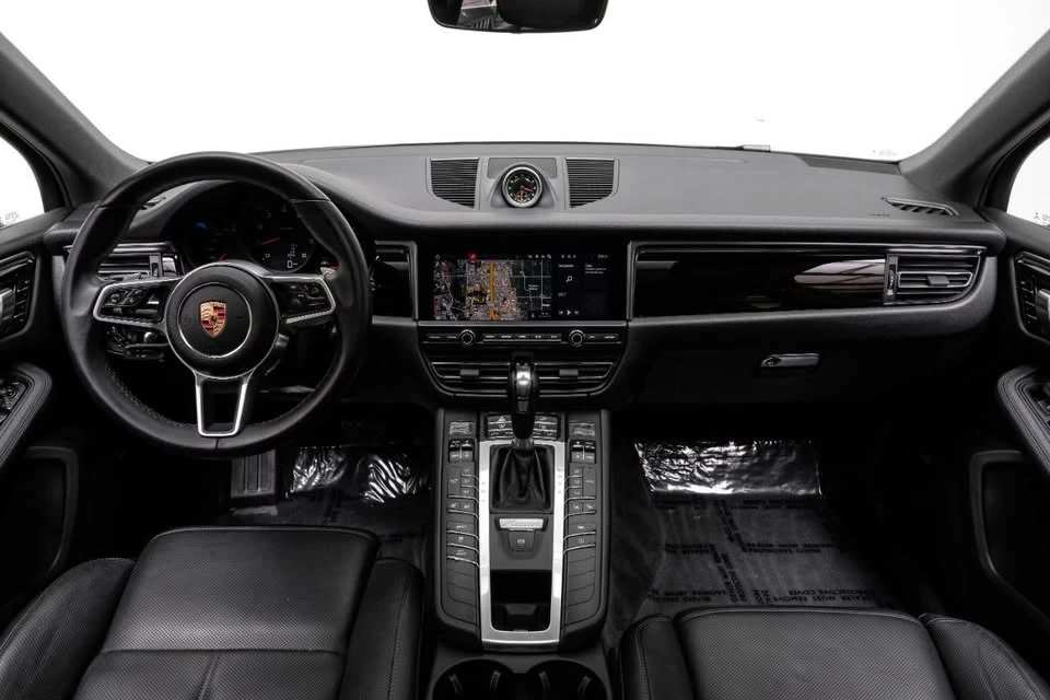2020 Porsche Macan - Image 15 of 20