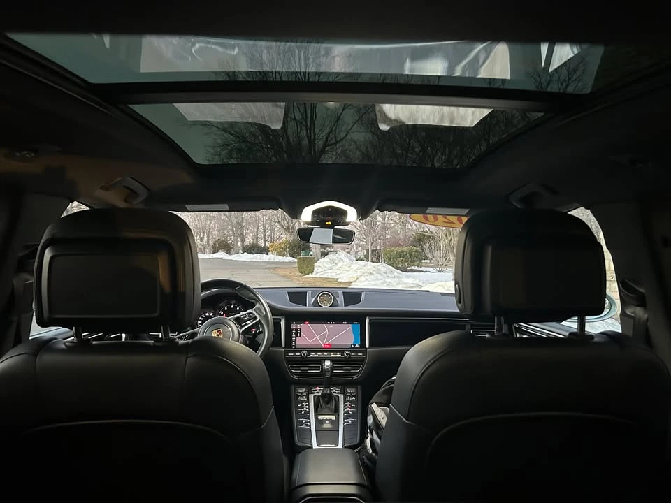 2020 Porsche Macan - Image 11 of 19