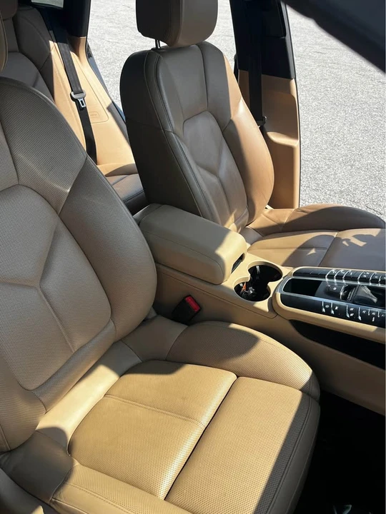 2020 Porsche Macan - Image 11 of 13
