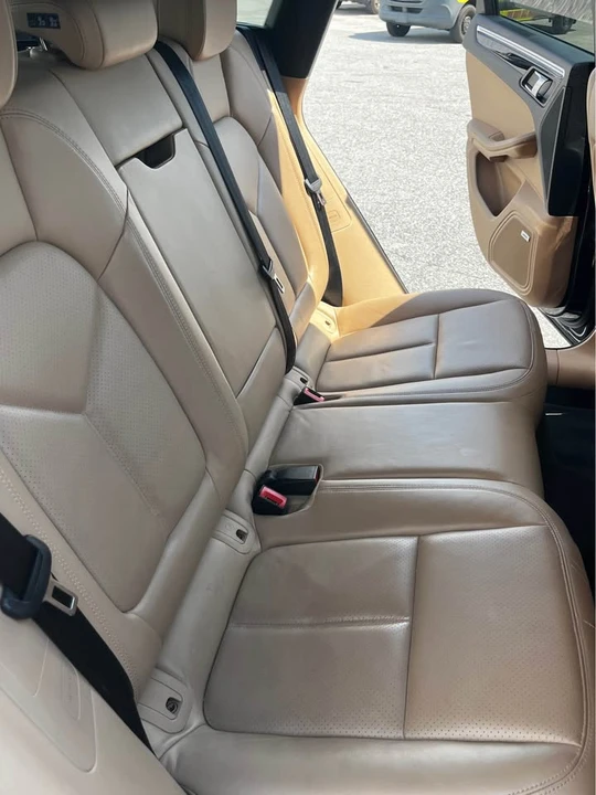 2020 Porsche Macan - Image 10 of 13