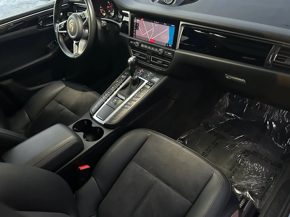 2020 Porsche Macan - Image 10 of 19