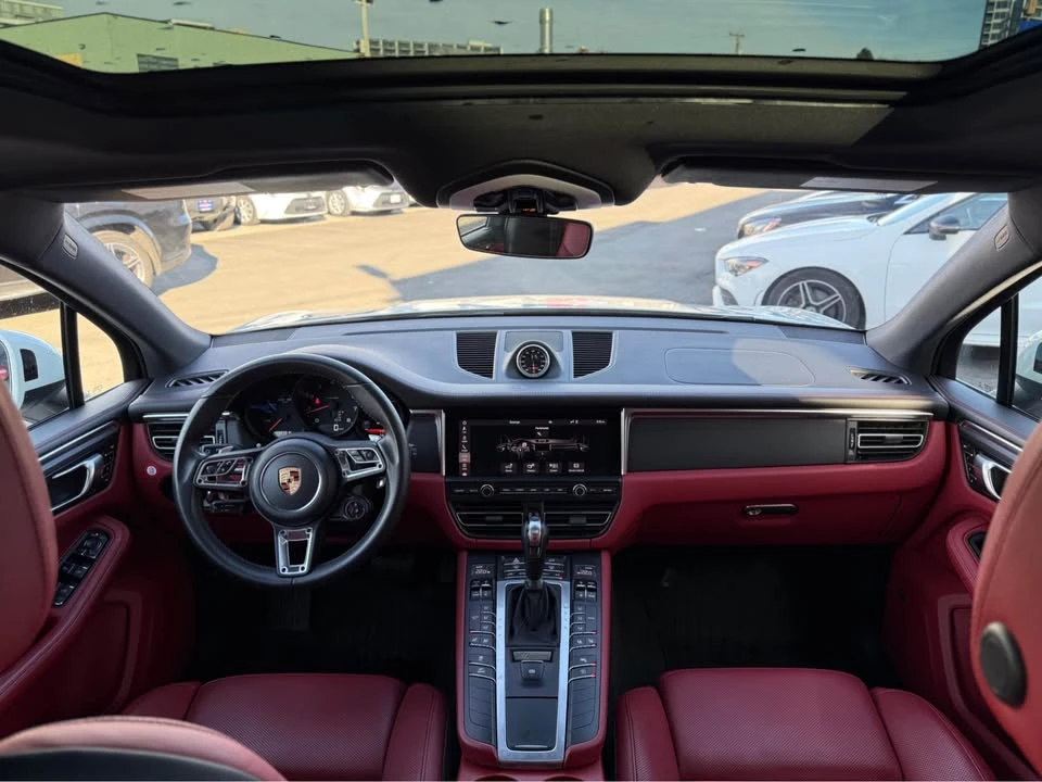 2020 Porsche Macan - Image 9 of 20