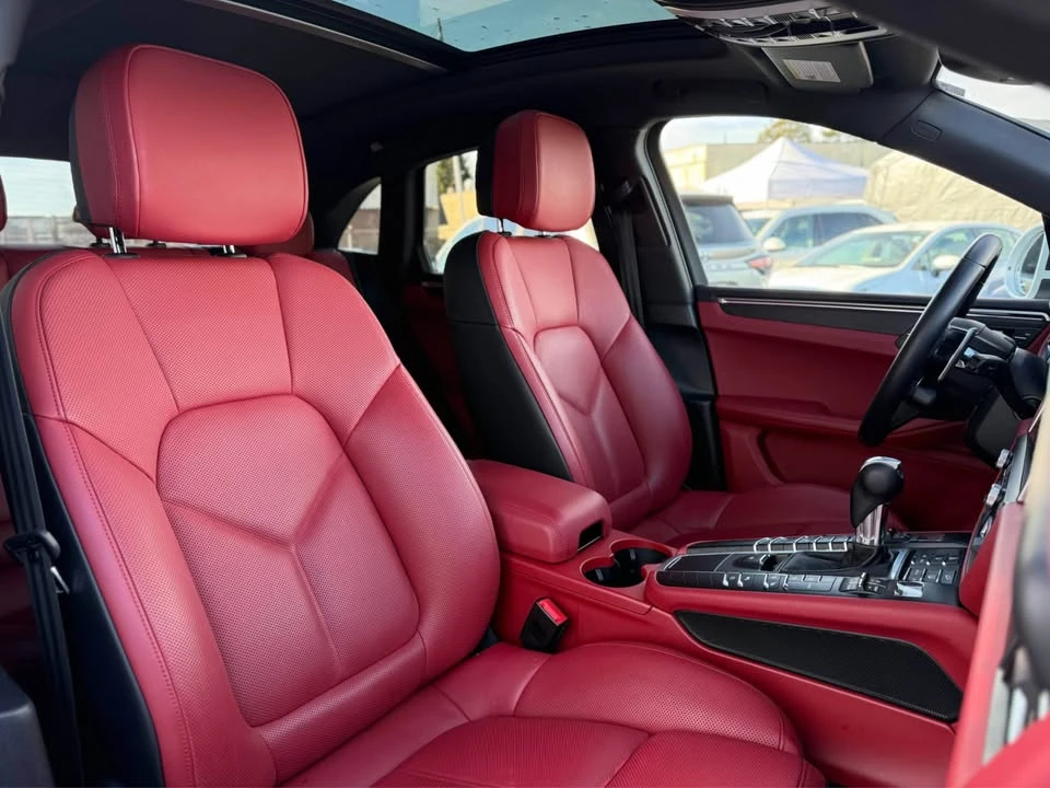 2020 Porsche Macan - Image 16 of 20
