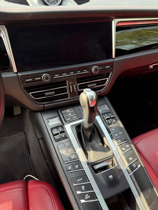 2020 Porsche Macan - Image 7 of 13