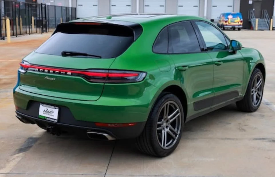 2020 Porsche Macan - Image 9 of 10