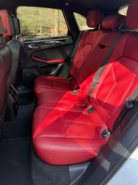 2020 Porsche Macan - Image 8 of 13