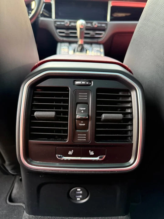 2020 Porsche Macan - Image 9 of 13