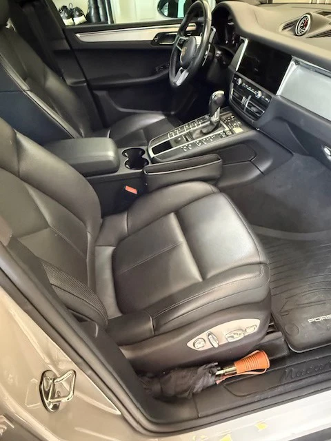 2020 Porsche Macan - Image 8 of 11
