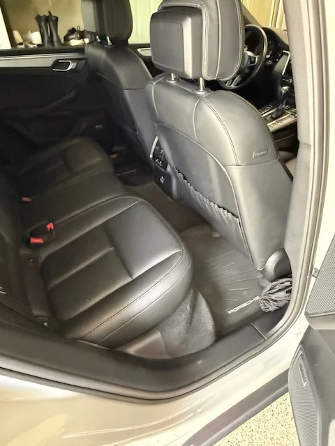 2020 Porsche Macan - Image 10 of 11