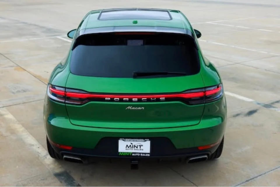 2020 Porsche Macan - Image 8 of 10