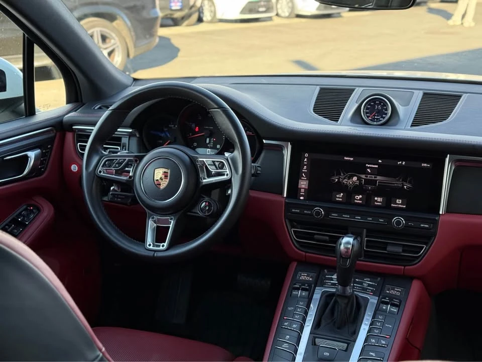 2020 Porsche Macan - Image 10 of 20