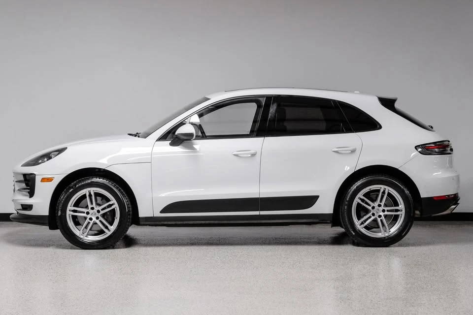 2020 Porsche Macan - Image 10 of 19