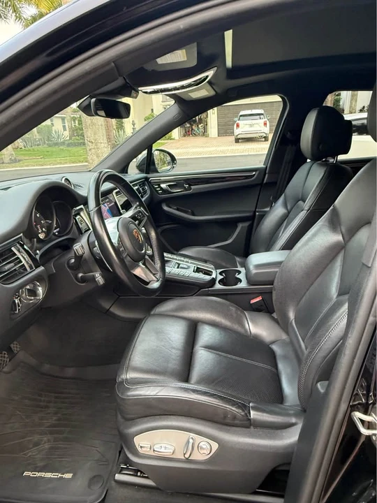 2020 Porsche Macan - Image 8 of 9