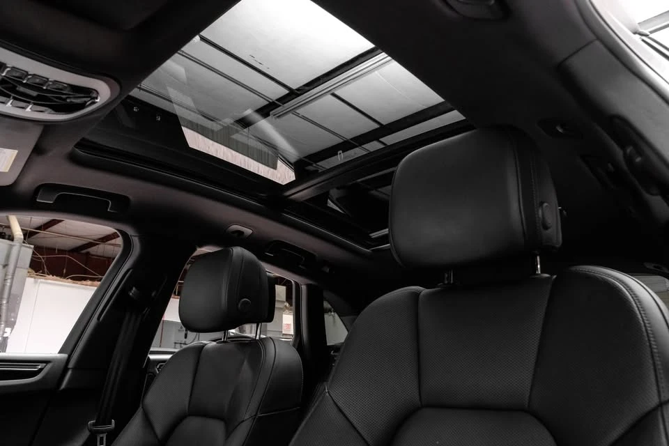 2020 Porsche Macan - Image 5 of 19