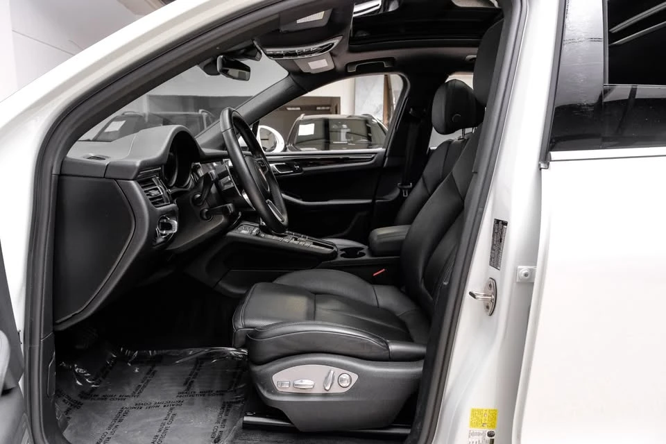 2020 Porsche Macan - Image 4 of 19