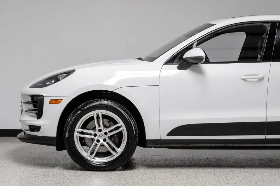 2020 Porsche Macan - Image 11 of 19