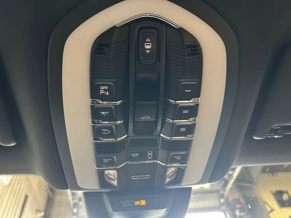 2020 Porsche Macan - Image 18 of 18