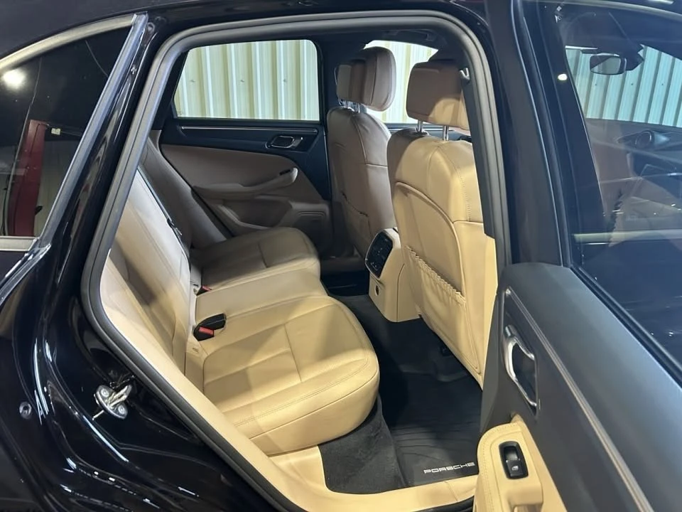 2020 Porsche Macan - Image 10 of 18