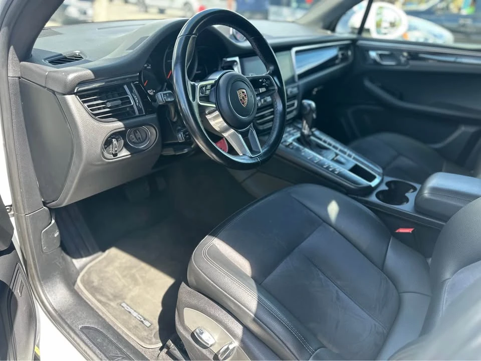 2020 Porsche Macan - Image 5 of 11