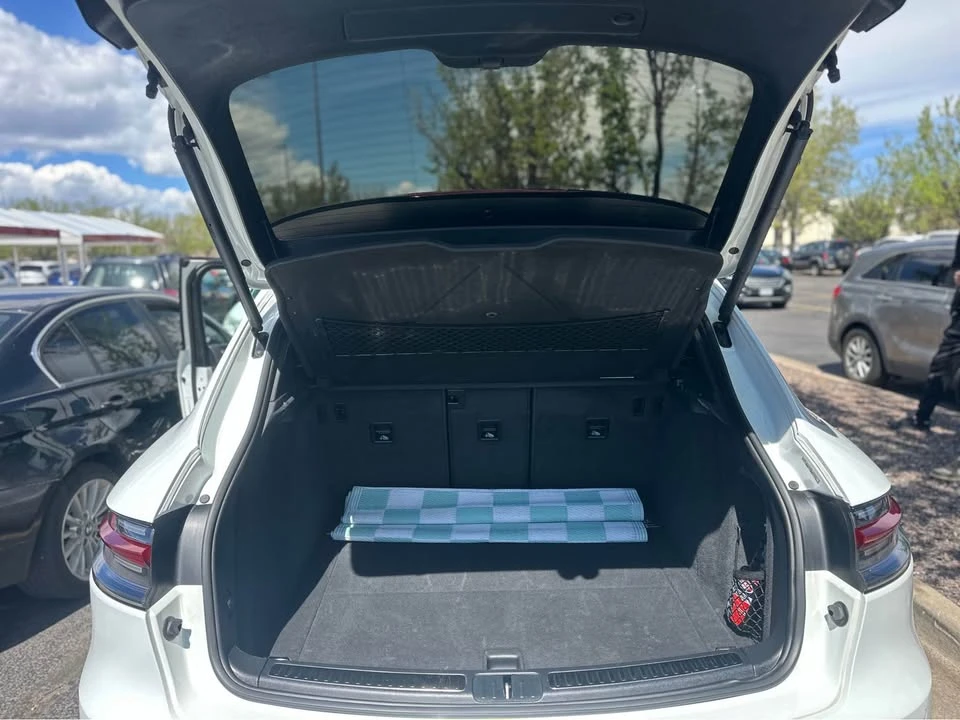 2020 Porsche Macan - Image 9 of 11