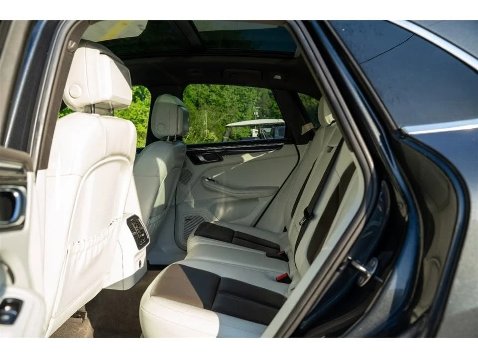 2020 Porsche Macan - Image 12 of 19