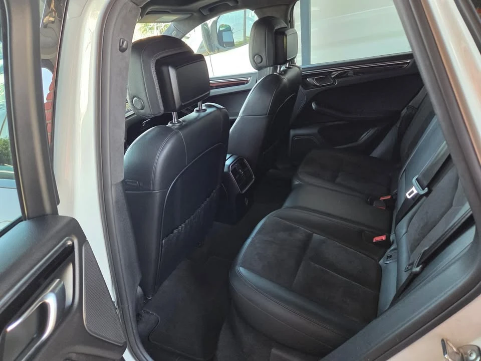 2020 Porsche Macan - Image 7 of 11