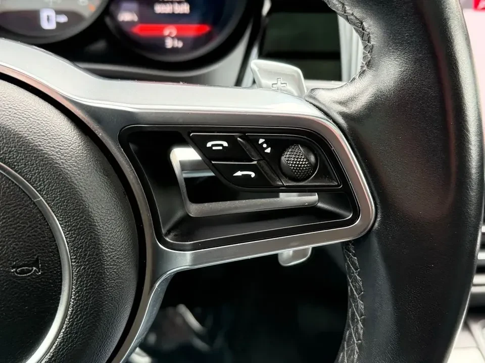 2020 Porsche Macan - Image 5 of 14