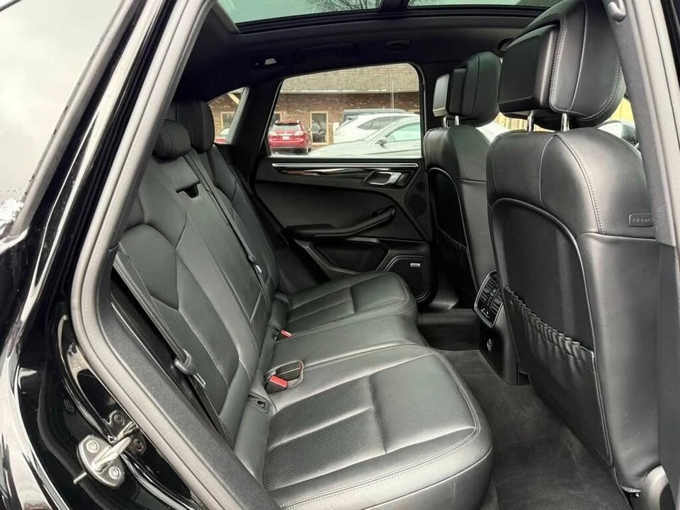 2020 Porsche Macan - Image 13 of 14