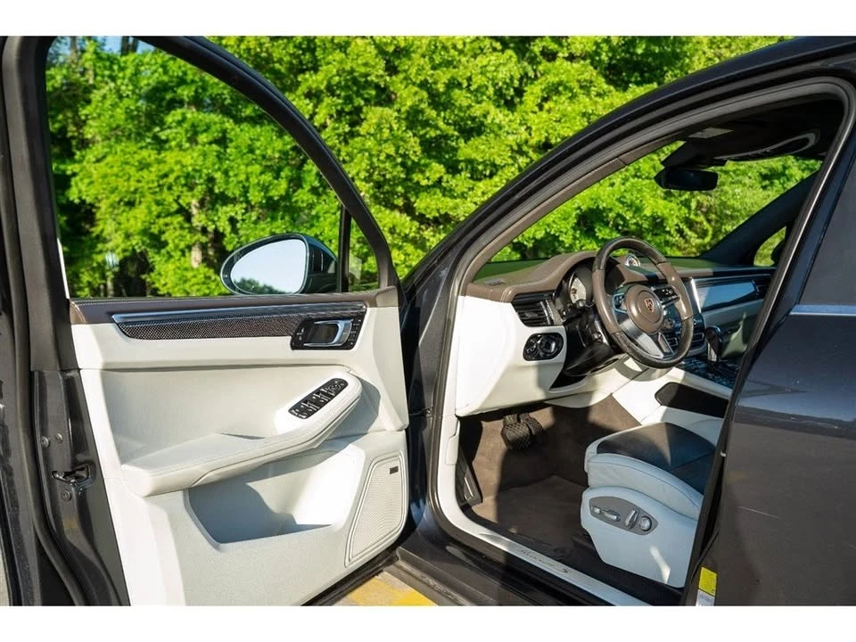 2020 Porsche Macan - Image 19 of 19