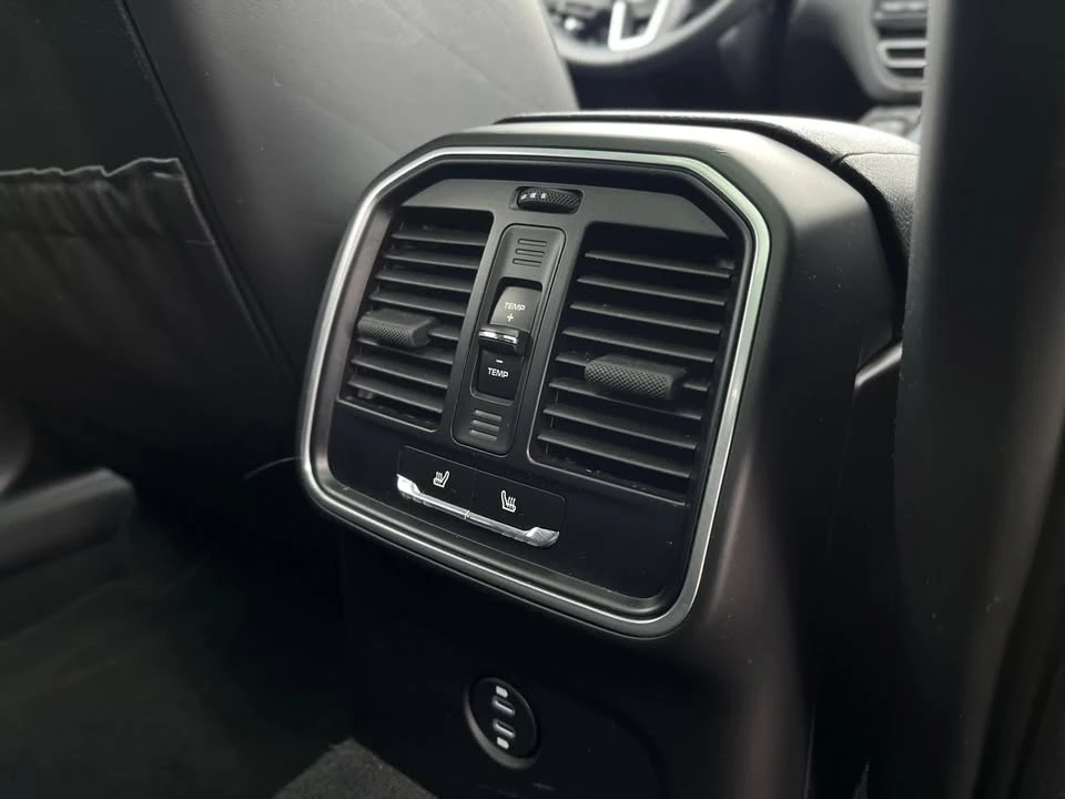 2020 Porsche Macan - Image 13 of 15