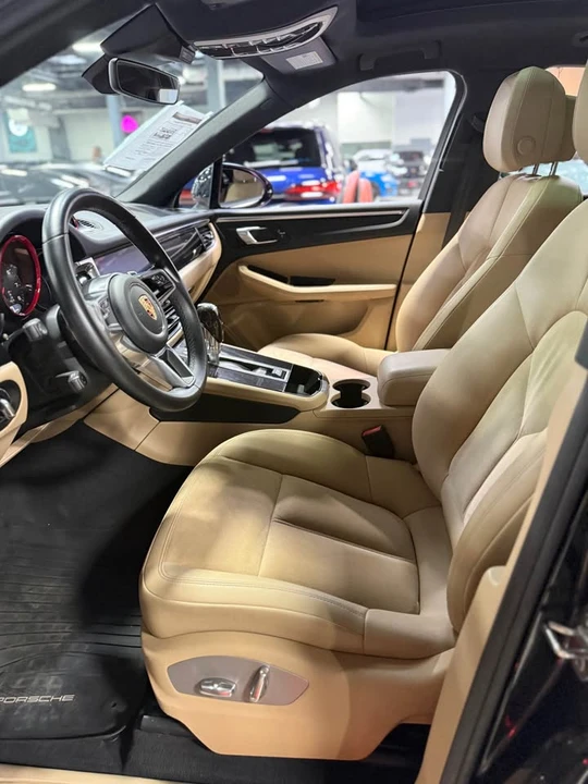 2020 Porsche Macan - Image 7 of 9