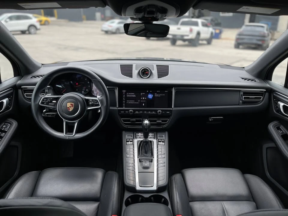 2020 Porsche Macan - Image 10 of 15