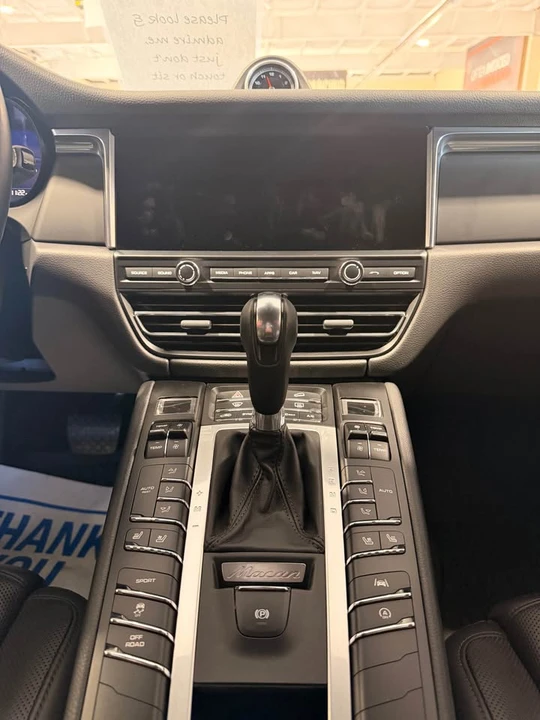 2020 Porsche Macan - Image 13 of 15