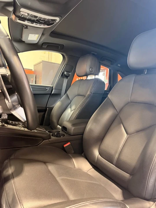 2020 Porsche Macan - Image 8 of 15