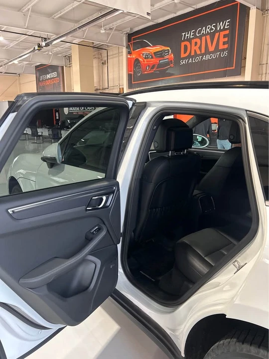 2020 Porsche Macan - Image 12 of 13