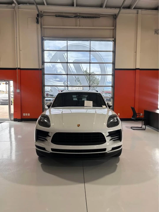 2020 Porsche Macan - Image 2 of 13