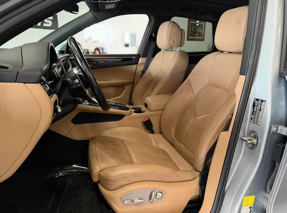 2020 Porsche Macan - Image 6 of 19