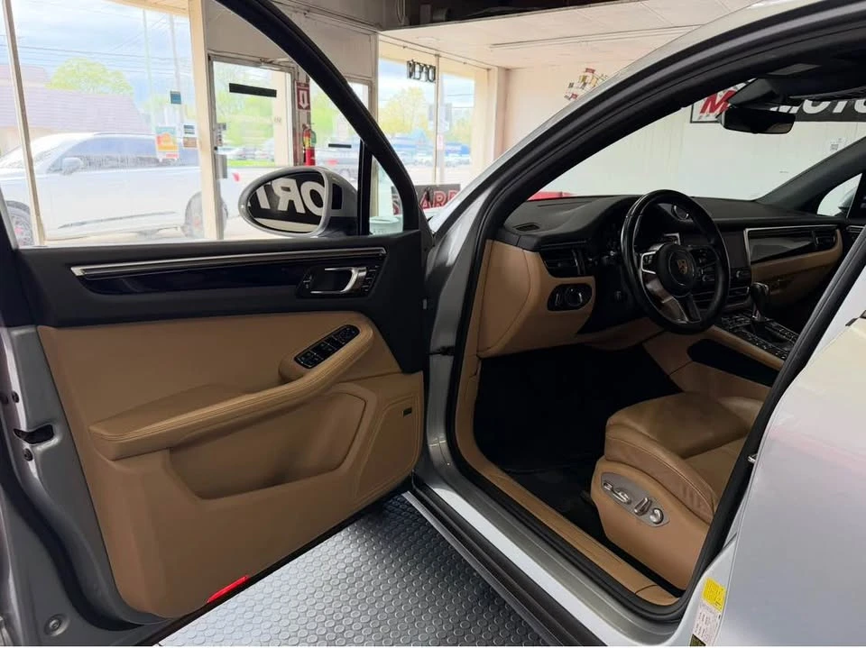 2020 Porsche Macan - Image 5 of 19