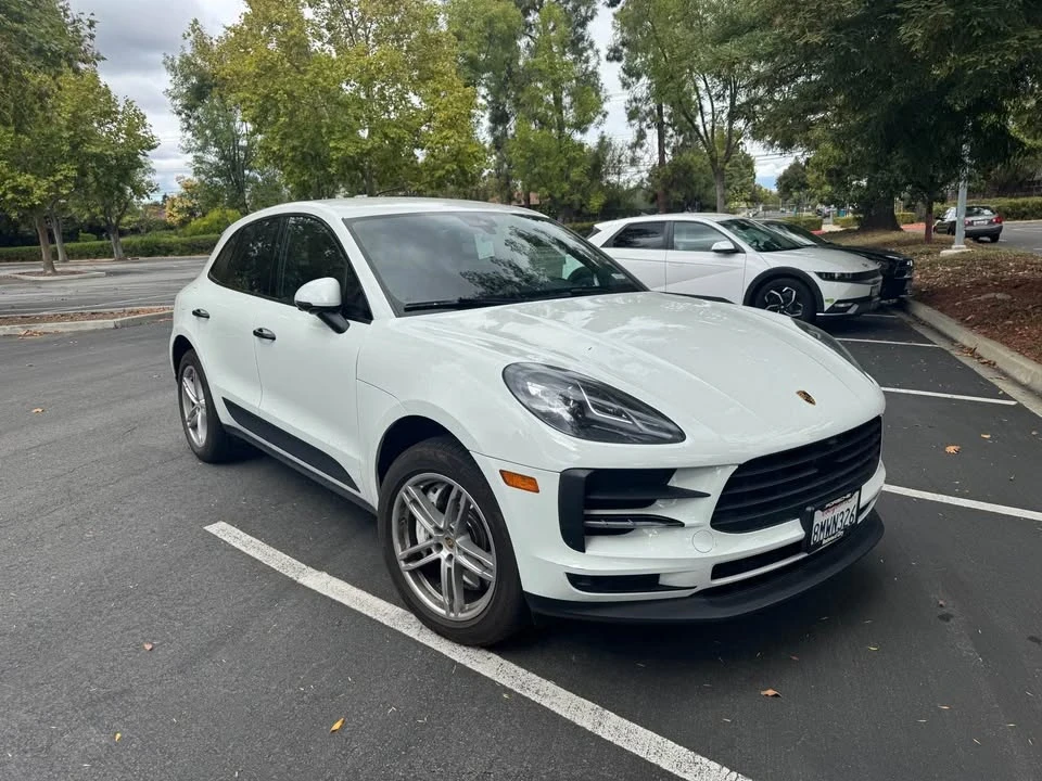 2020 Porsche Macan - Image 2 of 10