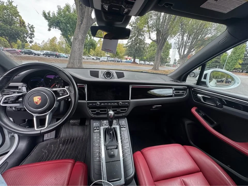 2020 Porsche Macan - Image 7 of 10