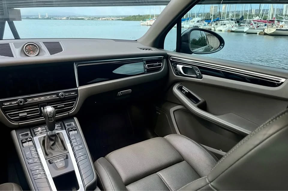 2020 Porsche Macan - Image 9 of 10